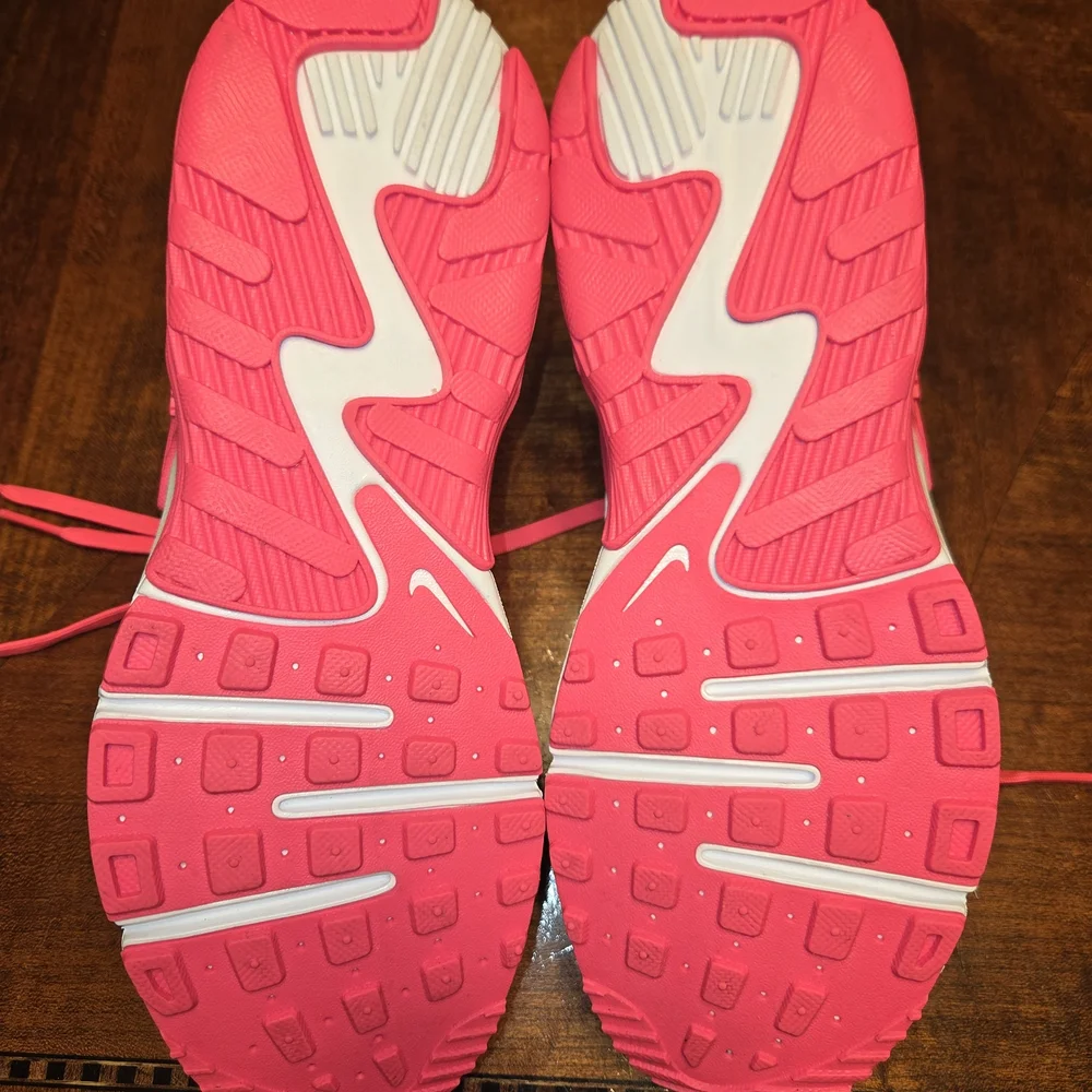 Nike Air Max Fuchsia and White Sneakers - Picture 8 of 11